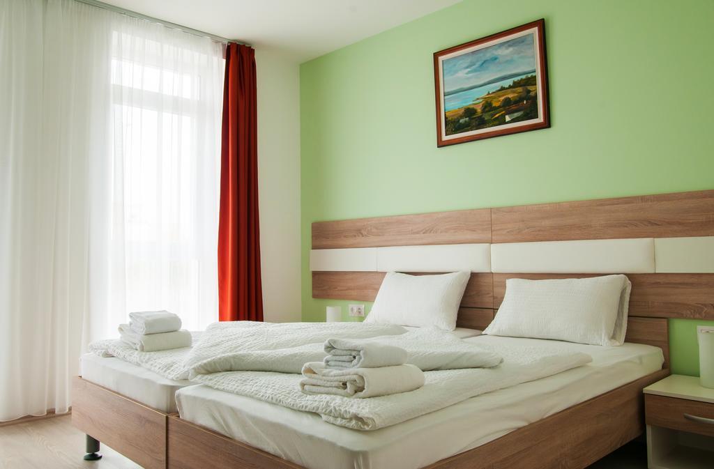 Hotel Pallone Балатонфюред Номер фото