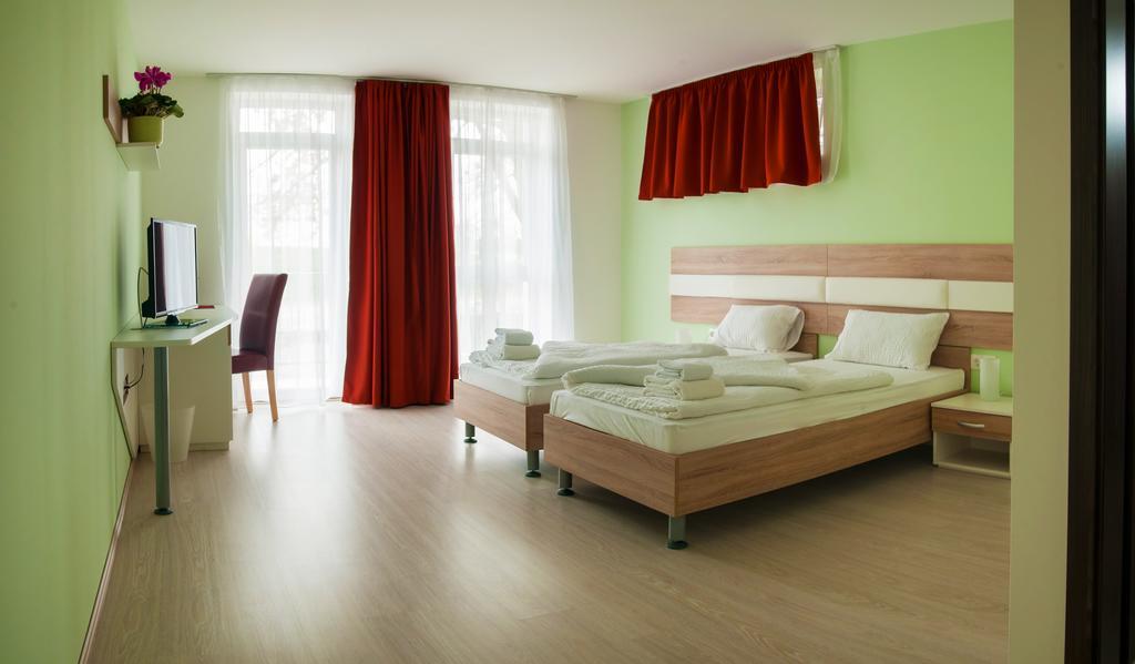 Hotel Pallone Балатонфюред Номер фото